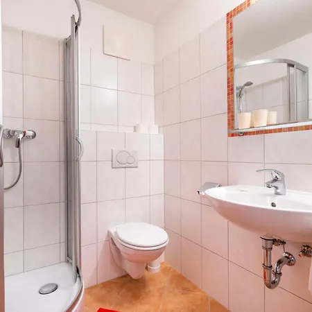 Konukevi Wechslerhof 3*